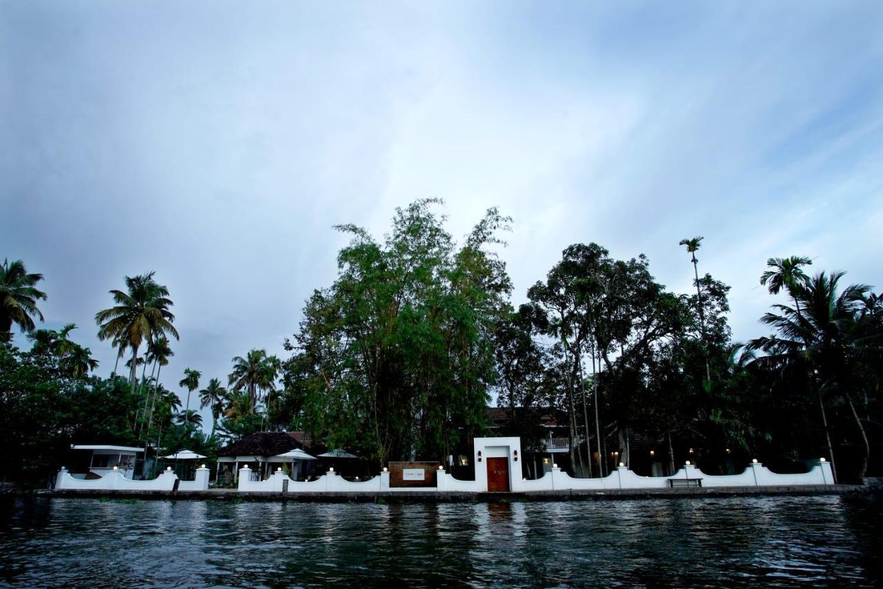 فندق بامبو لاجون باكووتر فرونت ريزورت Alappuzha المظهر الخارجي الصورة